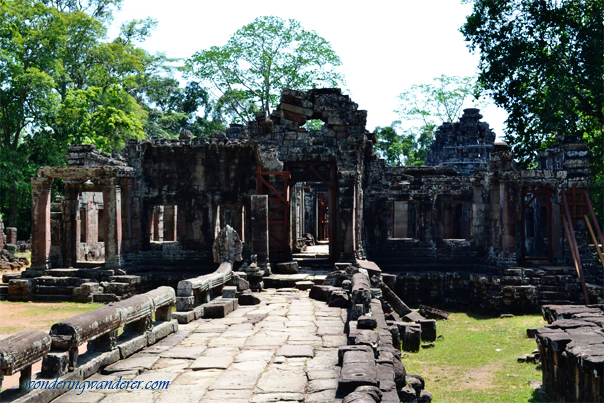 Wood support at Banteay Kdei - Siem Reap, Cambodia