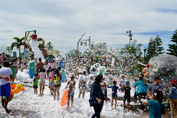 Bubble bath at Campuestohan HIghland Resort